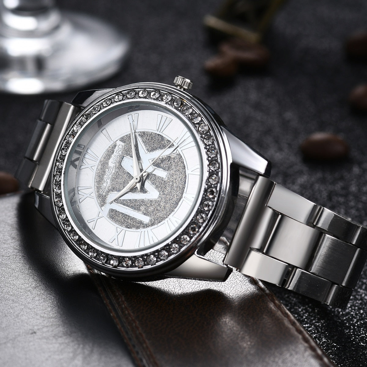 Luxury Famous TVK Brand Watch For Women Gold Stainless Steel Strap Diamond Digital Ladies Quartz Wrist Watches Relogio Feminino